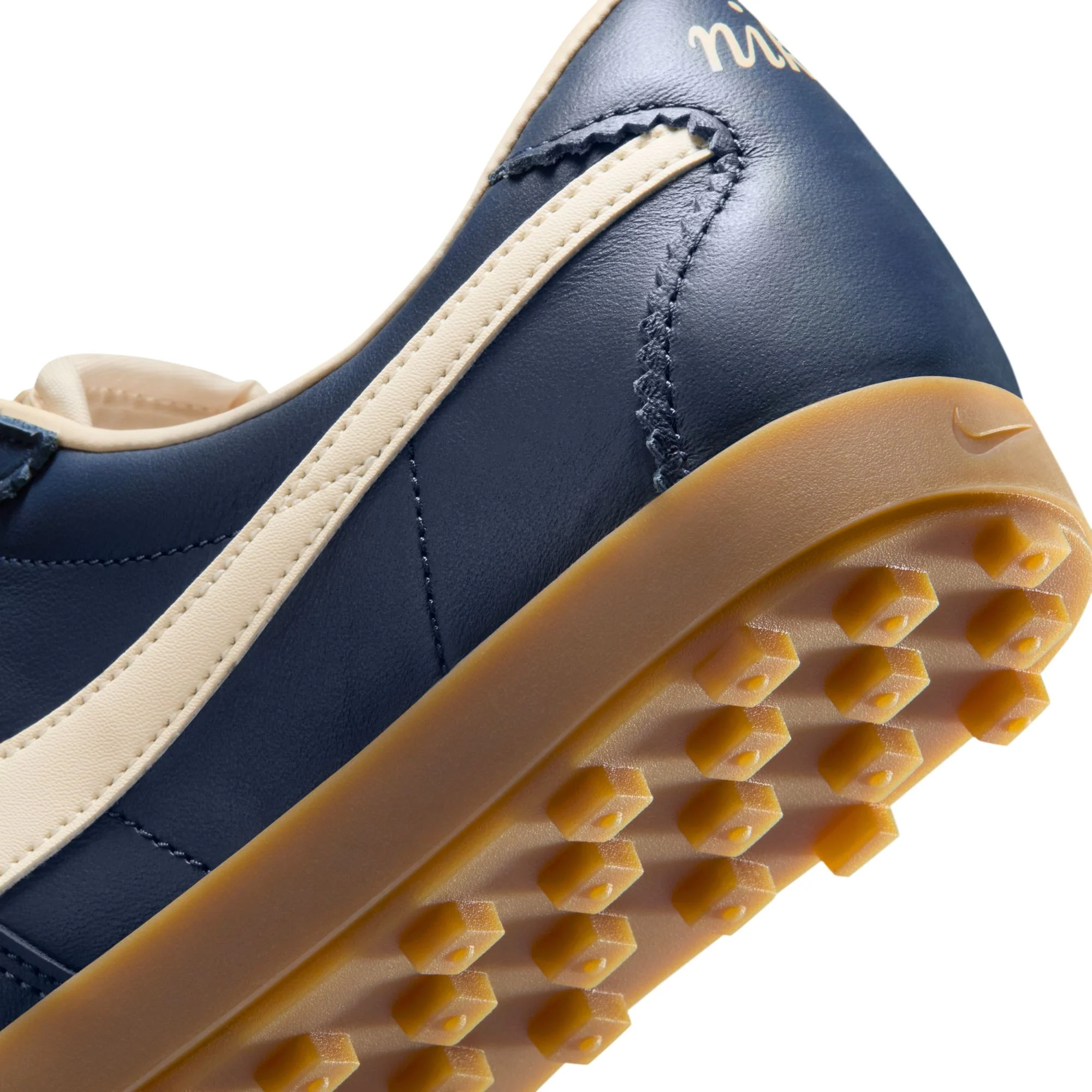 W Nike Astrograbber Leather II1259-400 - Image 11