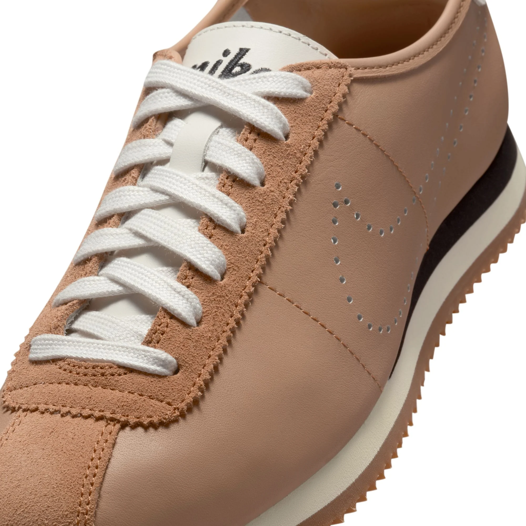 W Nike Cortez Leather HQ1841-200 - Image 9