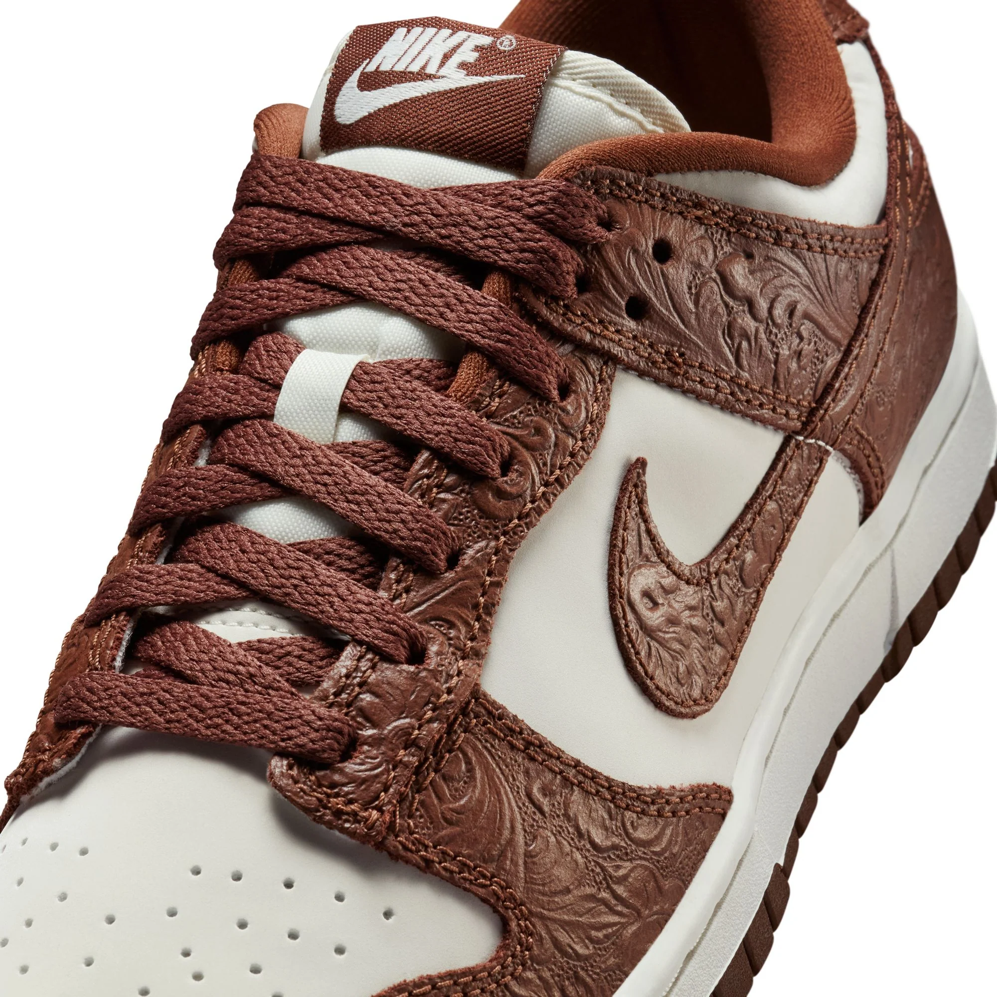 W Nike Dunk Low IF3944-100 - Image 10