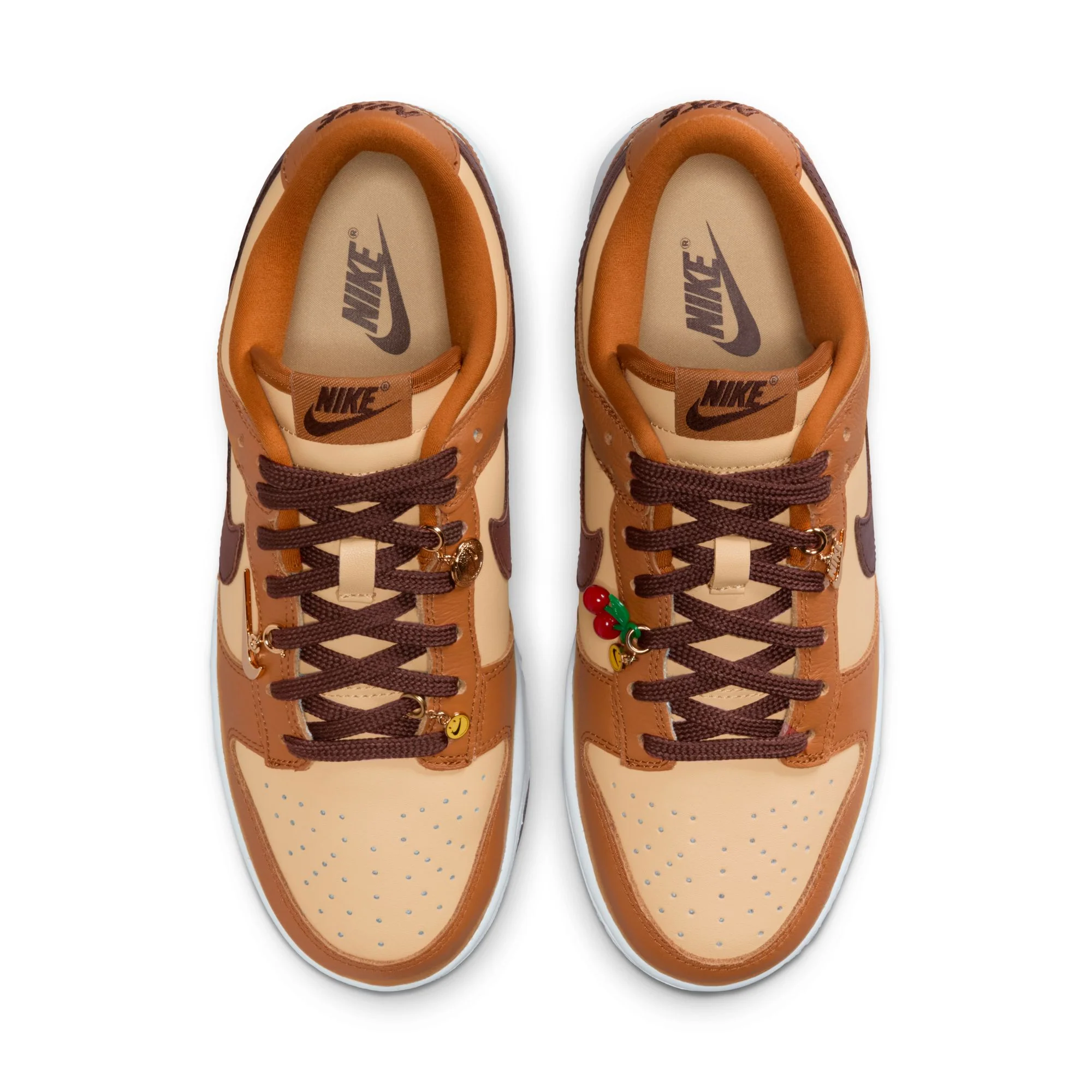 W Nike Dunk Low SE HQ7487-700 - Image 4