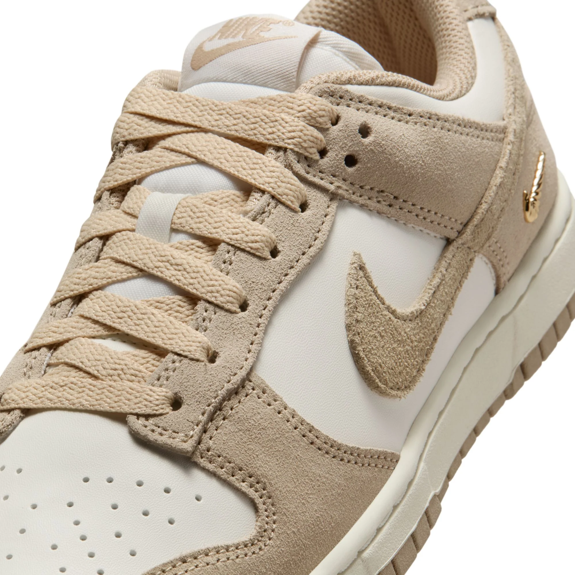 W Nike Dunk Low Suede IO4244-101 - Image 10