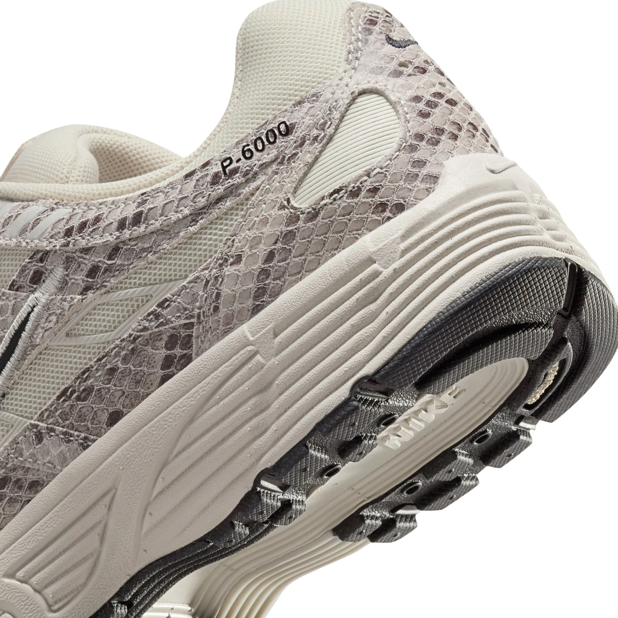 W Nike P-6000 SE IH4451-002 - Image 11