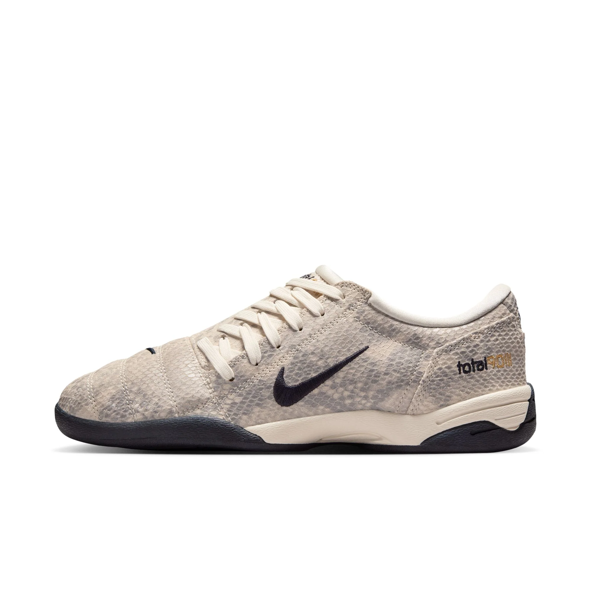 W Nike Total 90 SE IB4204-100 - Image 2