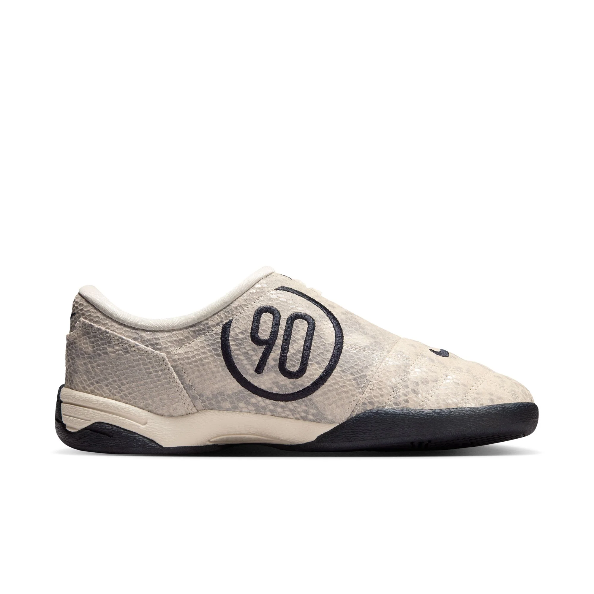 W Nike Total 90 SE IB4204-100 - Image 7