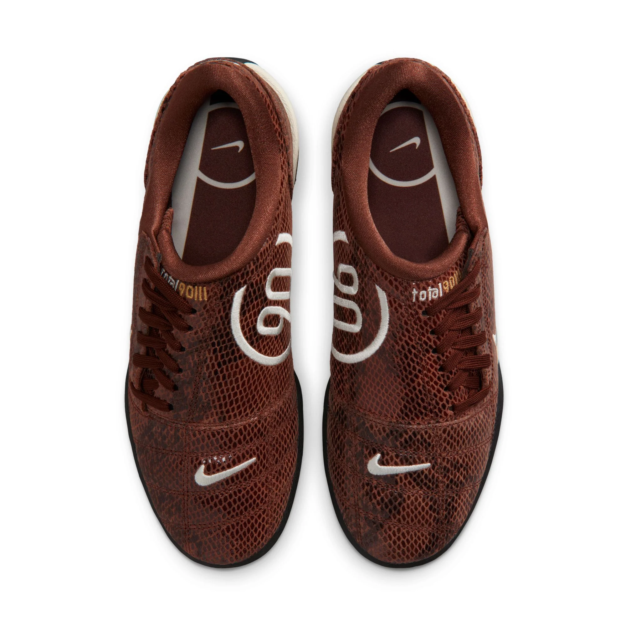 W Nike Total 90 SE IB4204-201 - Image 4