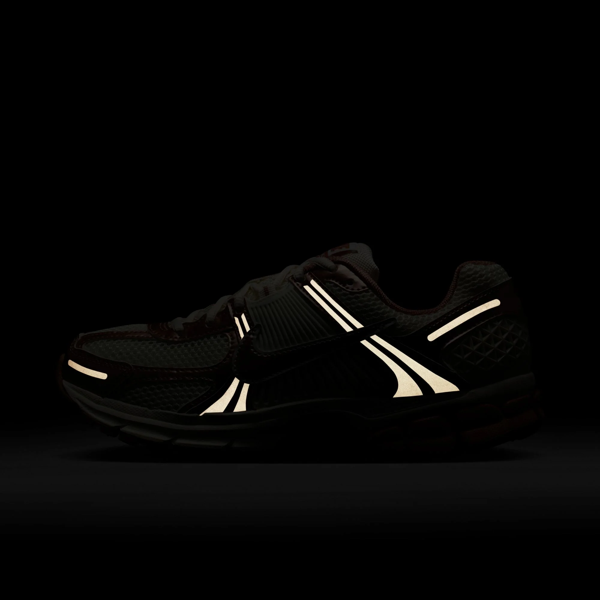 W Nike Zoom Vomero 5 IQ9603-133 - Image 8