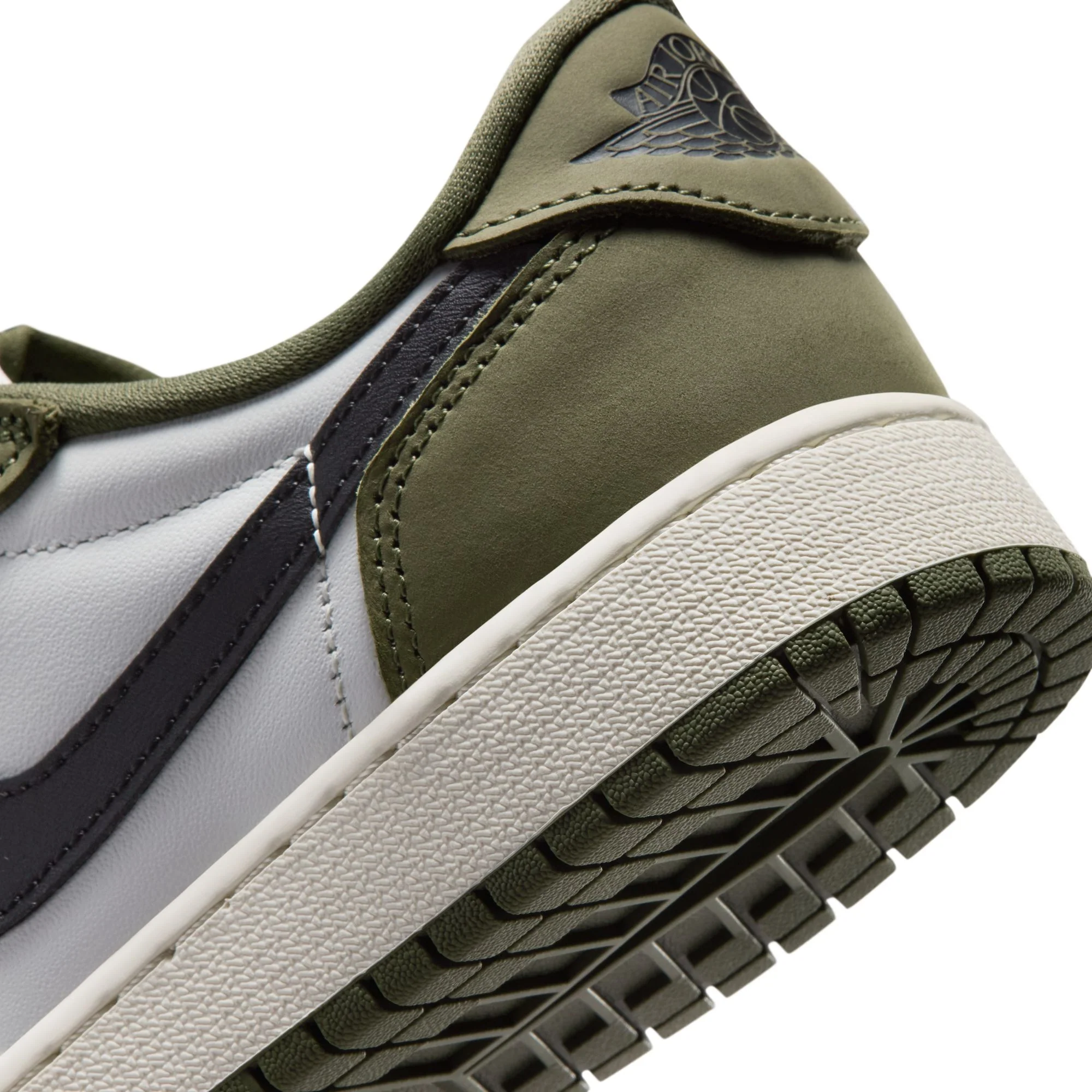 Y Air Jordan 1 Retro Low "Medium Olive and Summit White" HQ6999-200 - Image 11