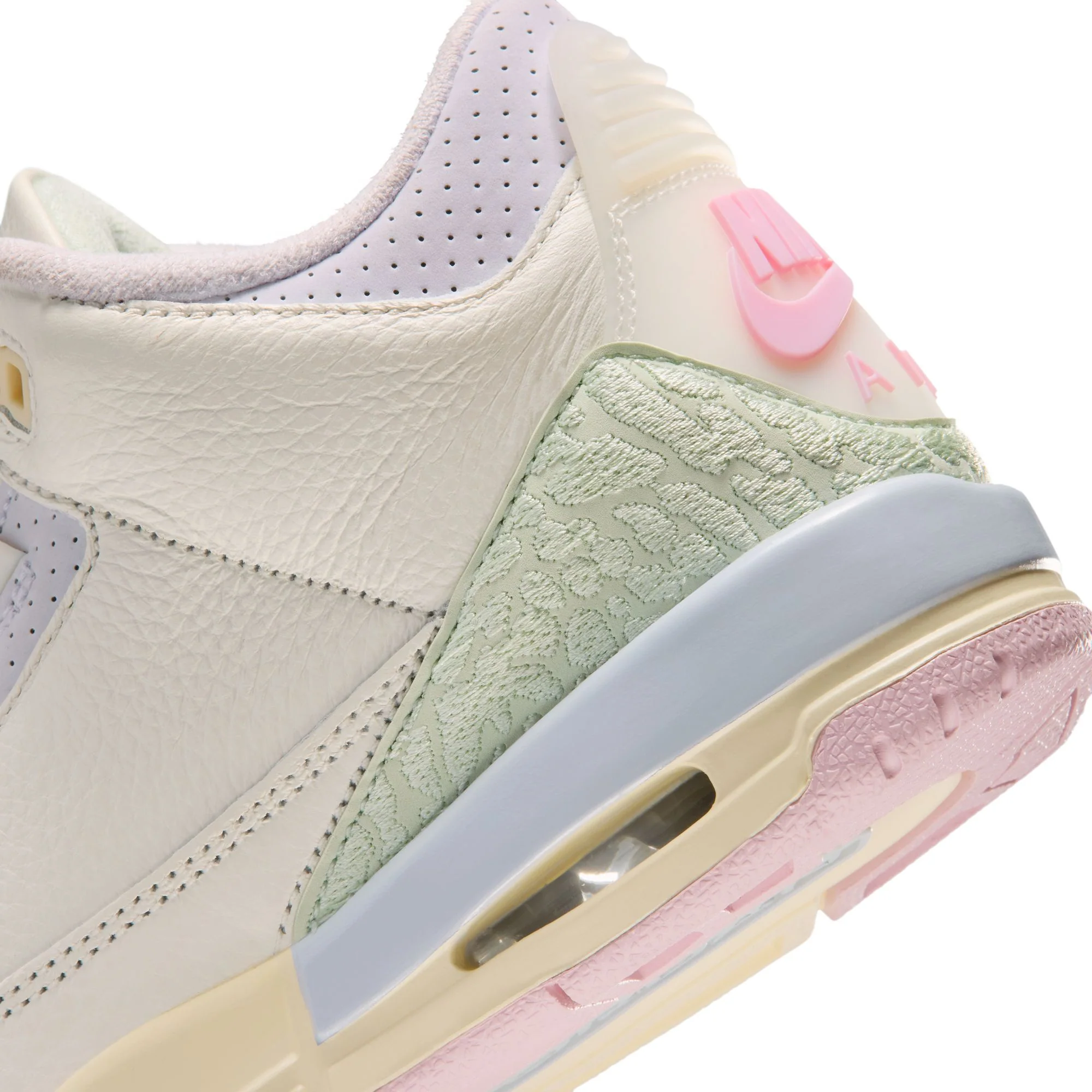 Y Air Jordan 3 Retro IF4758-100 - Image 10
