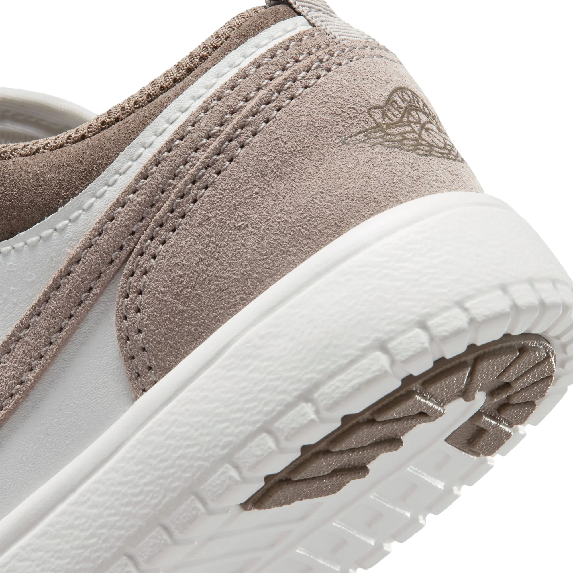 Y Jordan 1 Low Alt DR9748-026 - Image 11