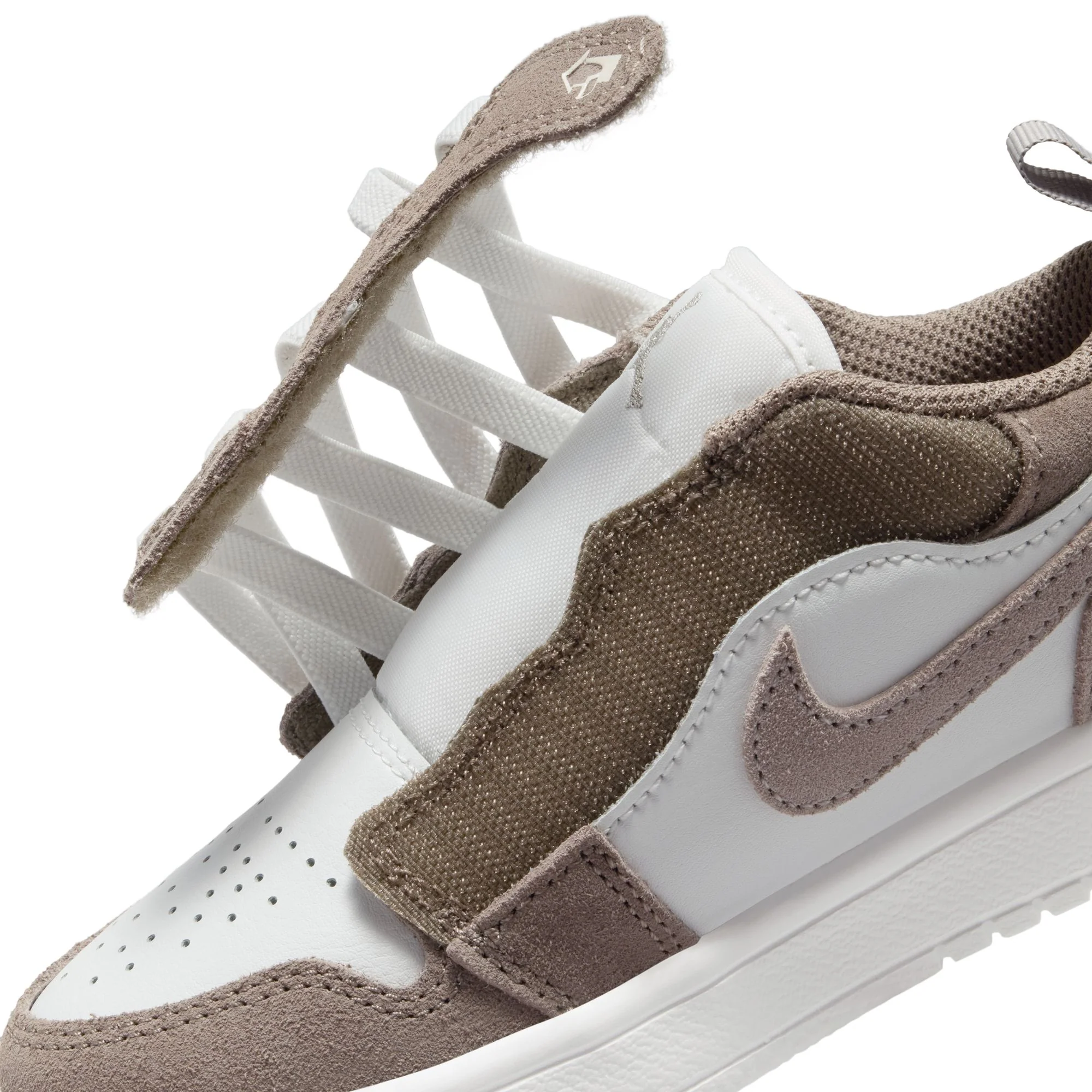 Y Jordan 1 Low Alt DR9748-026 - Image 12