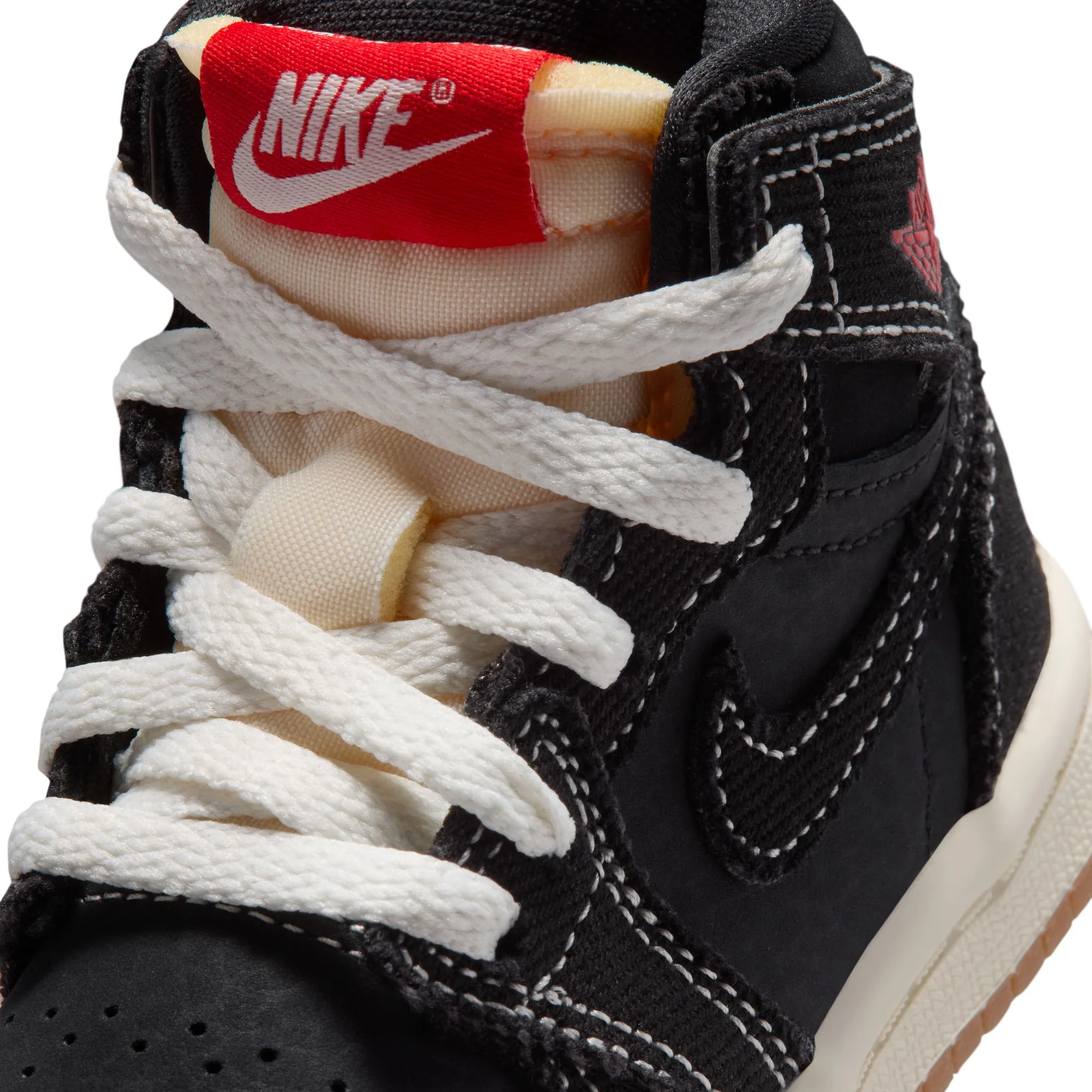 Y Jordan 1 Retro High OG II9925-001 - Image 9