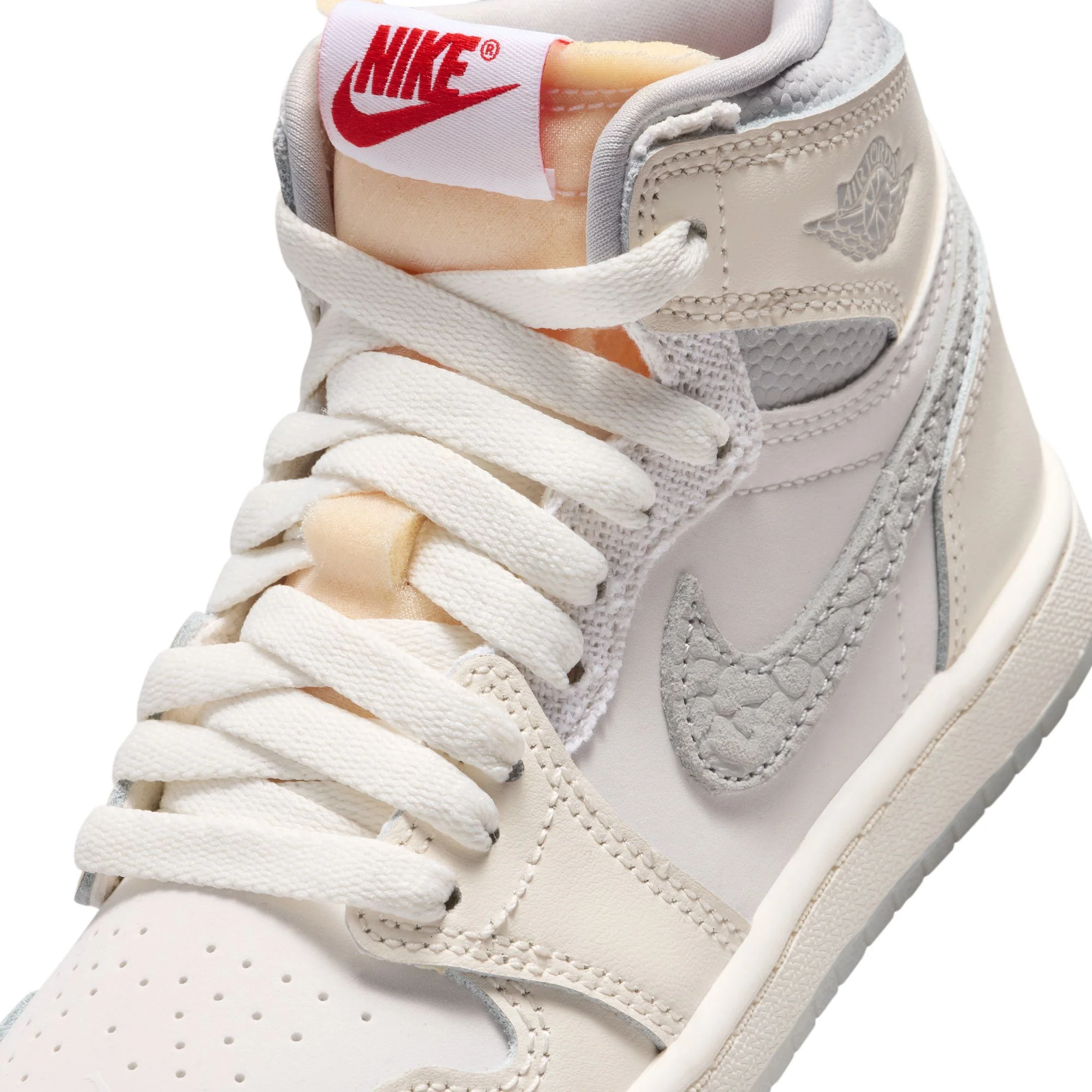 Y JORDAN 1 RETRO HIGH OG (PS) IH4283-100 - Image 9