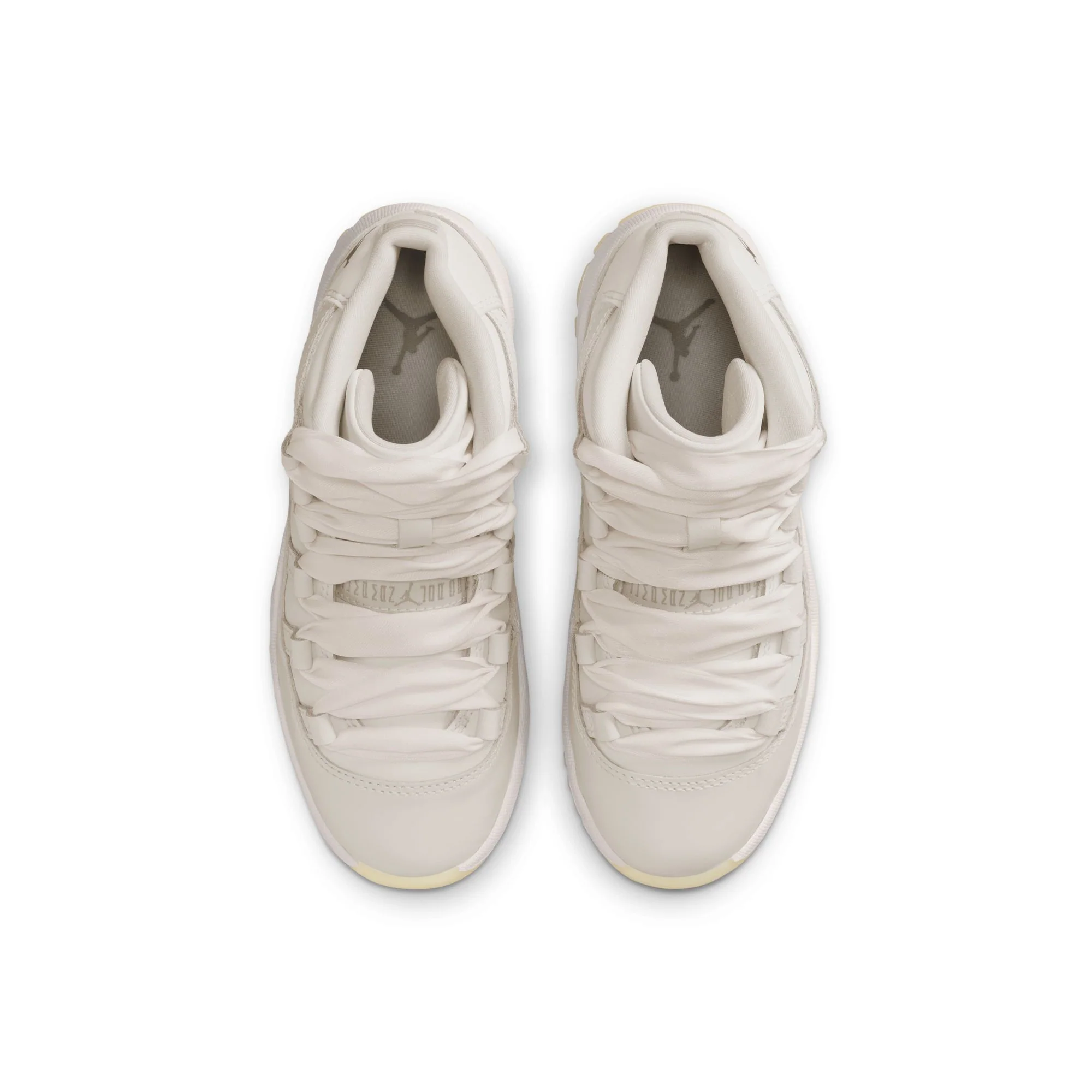 Y Jordan 11 Retro "Pearl" DO3857-110 - Image 4