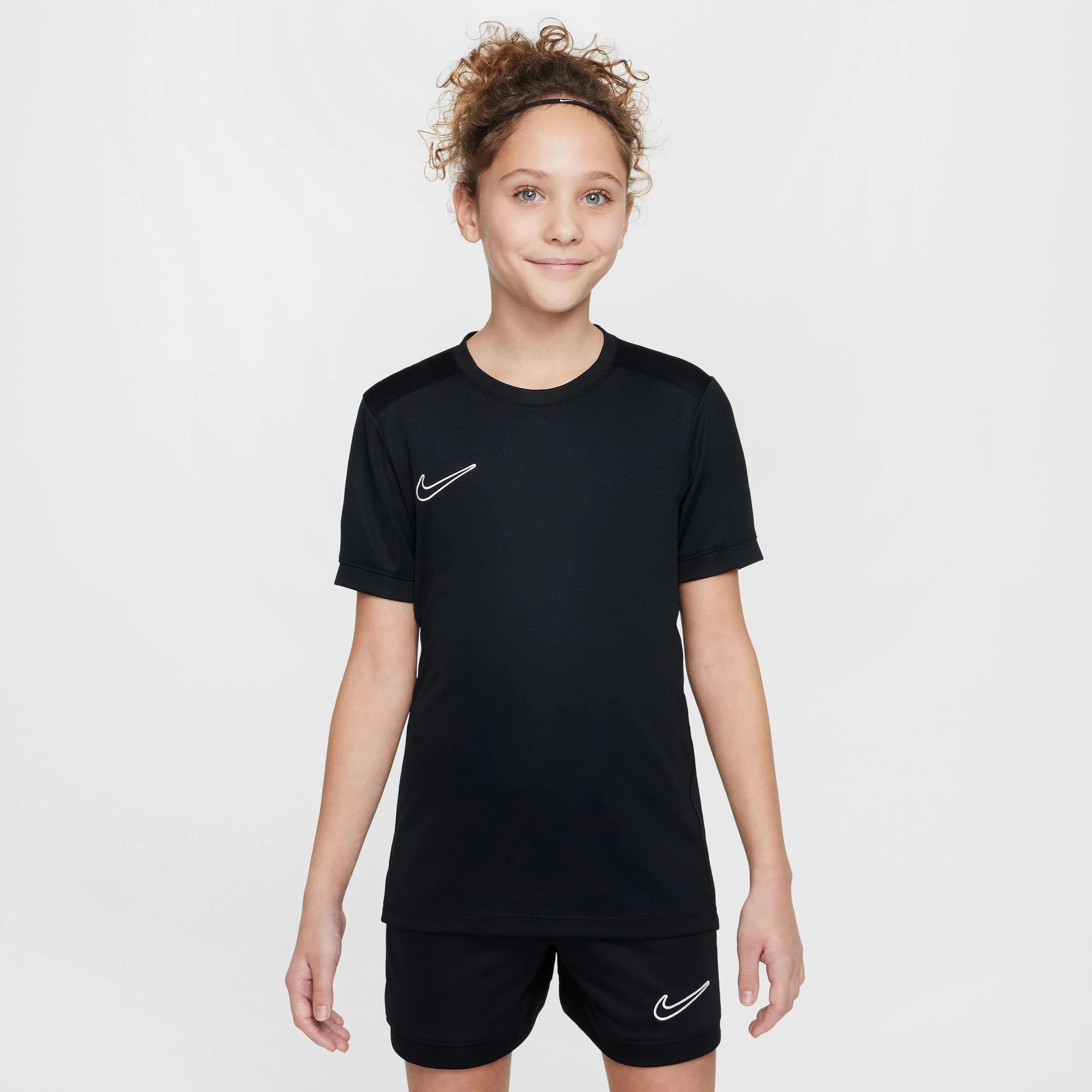 Y Nike Academy HJ3716-010