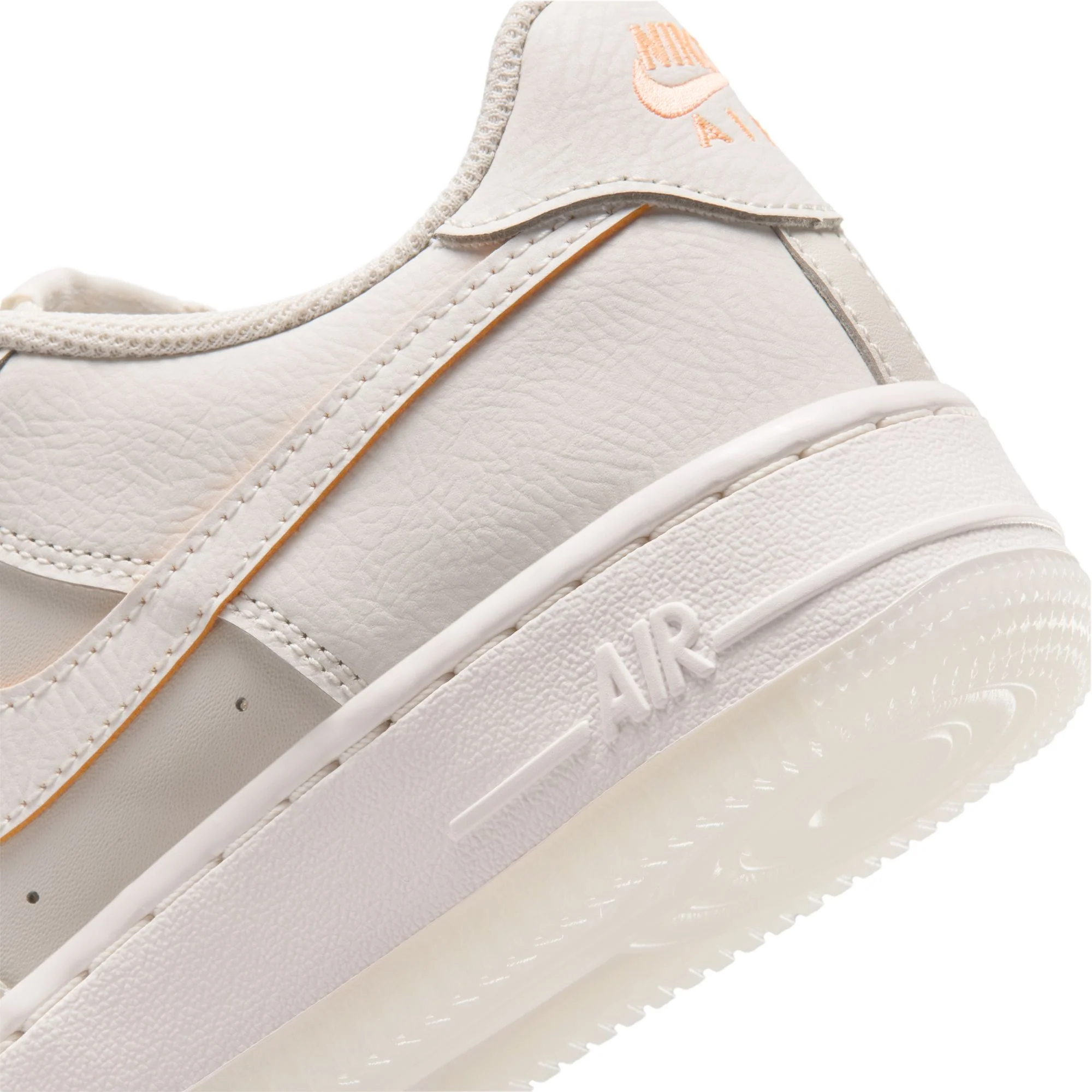Y Nike Air Force 1 SE IH4490-100 - Image 11