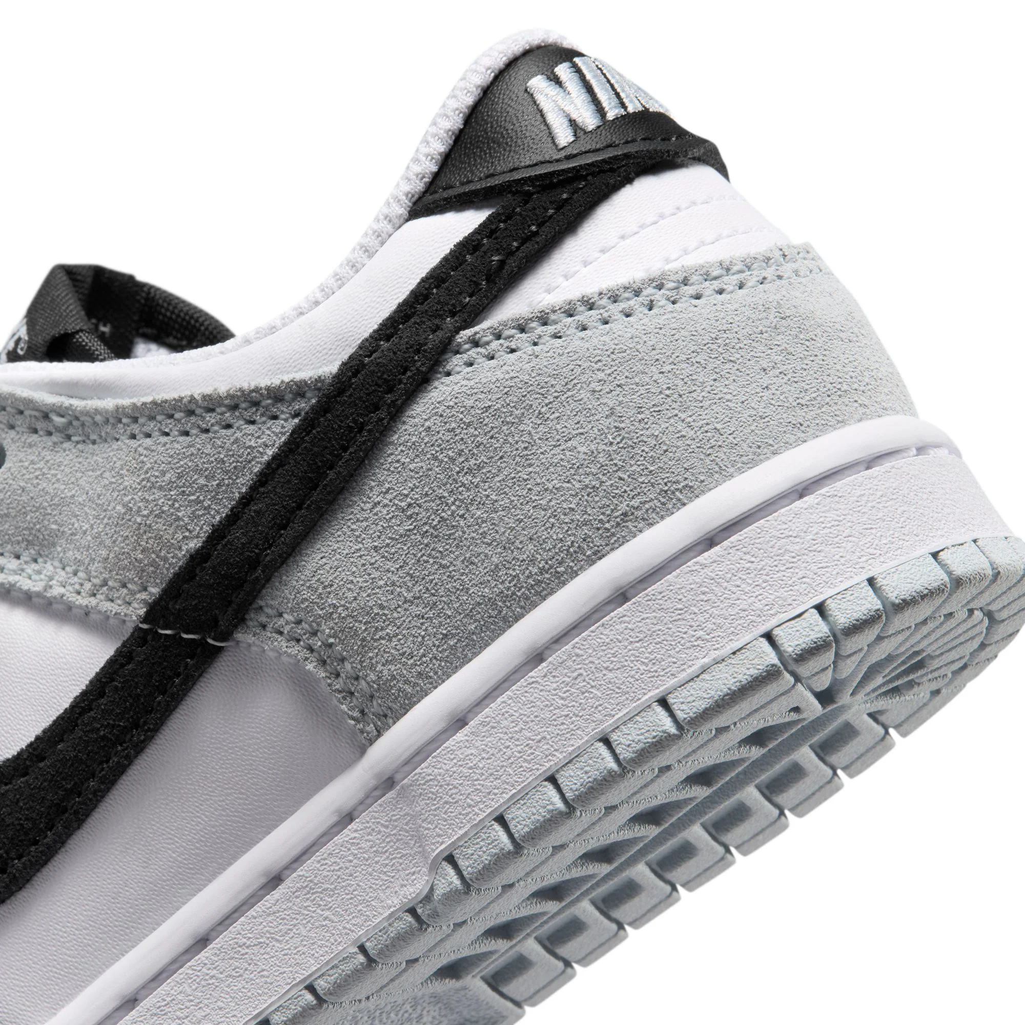 Y Nike Dunk Low Essential+ IQ2752-112 - Image 10