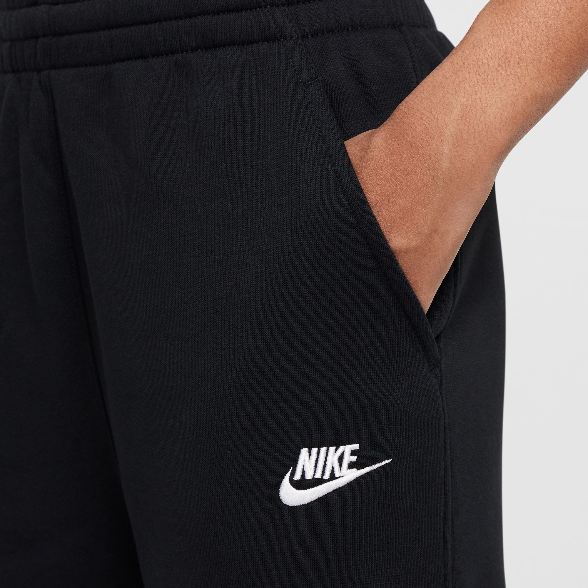 Y Nike Sportswear Club Fleece FZ6774-010 - Image 4
