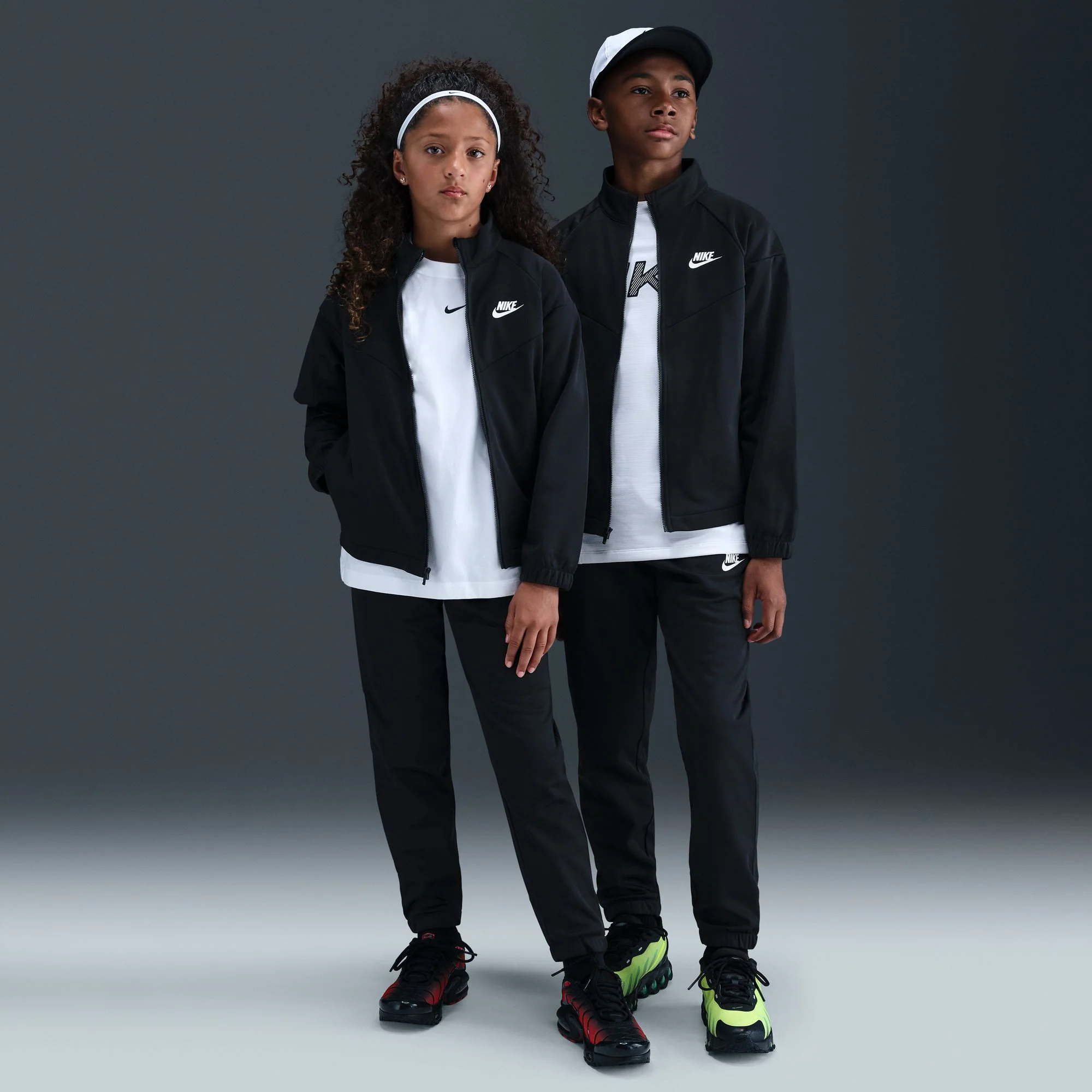 Y Nike Sportswear HQ9315-010 - Image 2