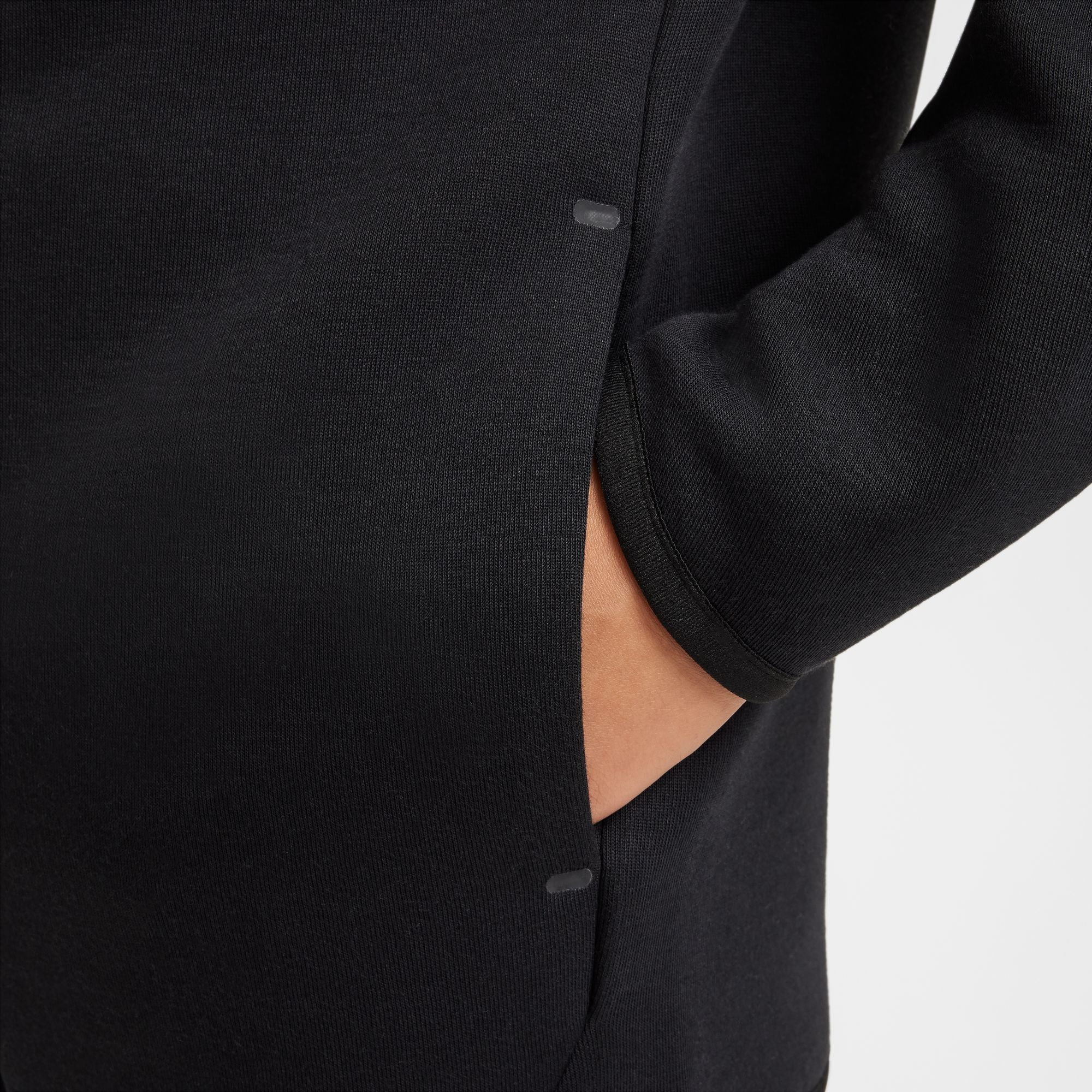 Y Nike Sportswear Tech Fleece HV5867-010 - Image 4