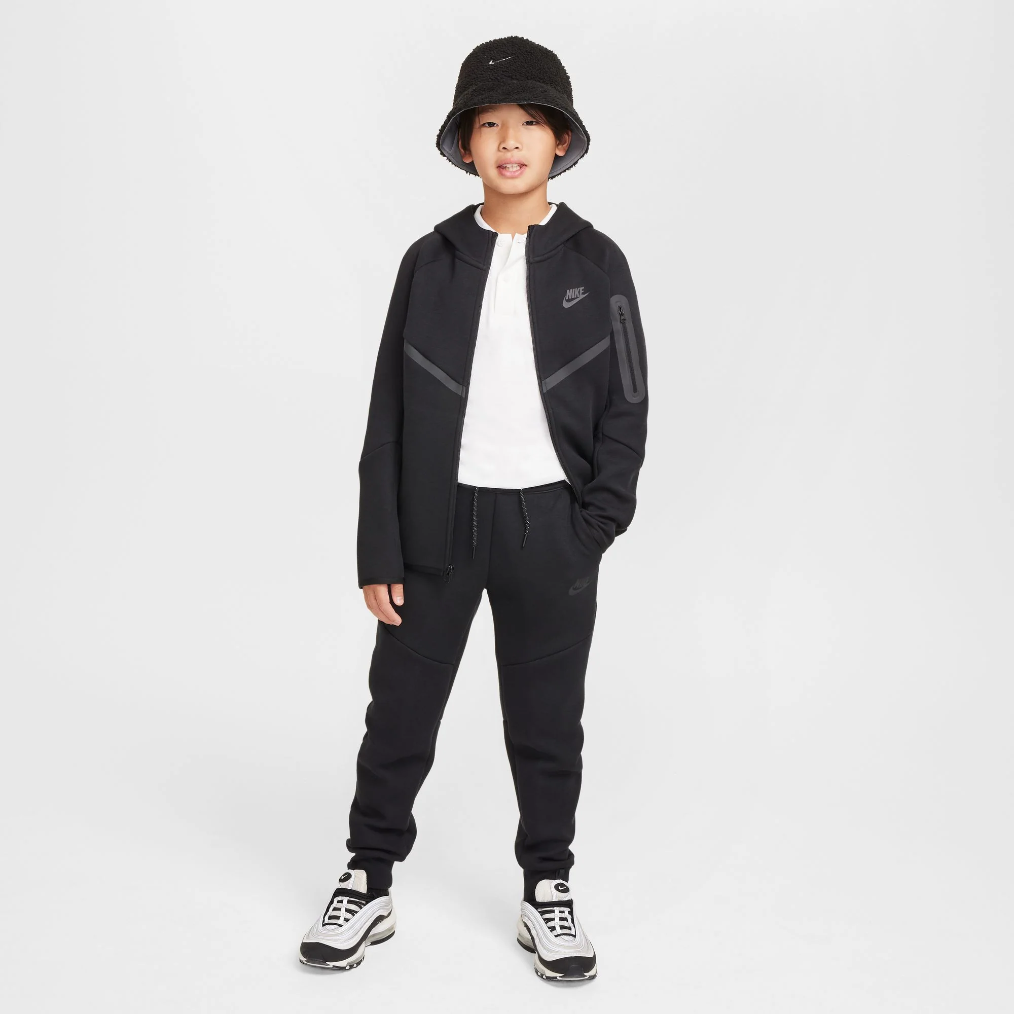 Y Nike Sportswear Tech Fleece HV5867-010 - Image 6