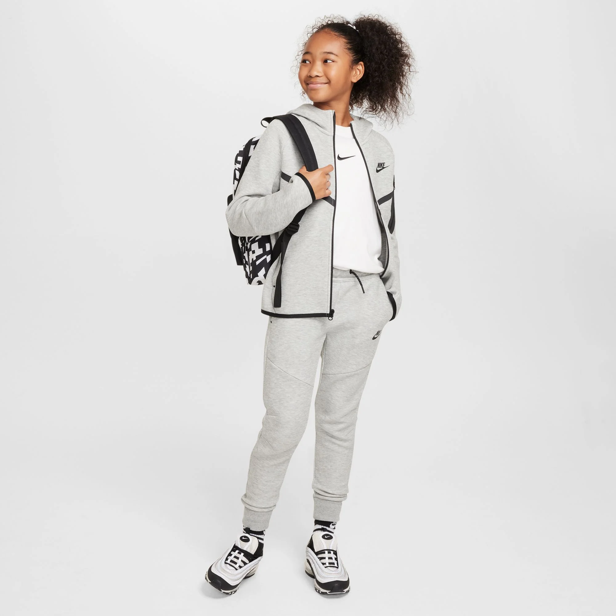 Y Nike Sportswear Tech Fleece HV5869-063 - Image 6