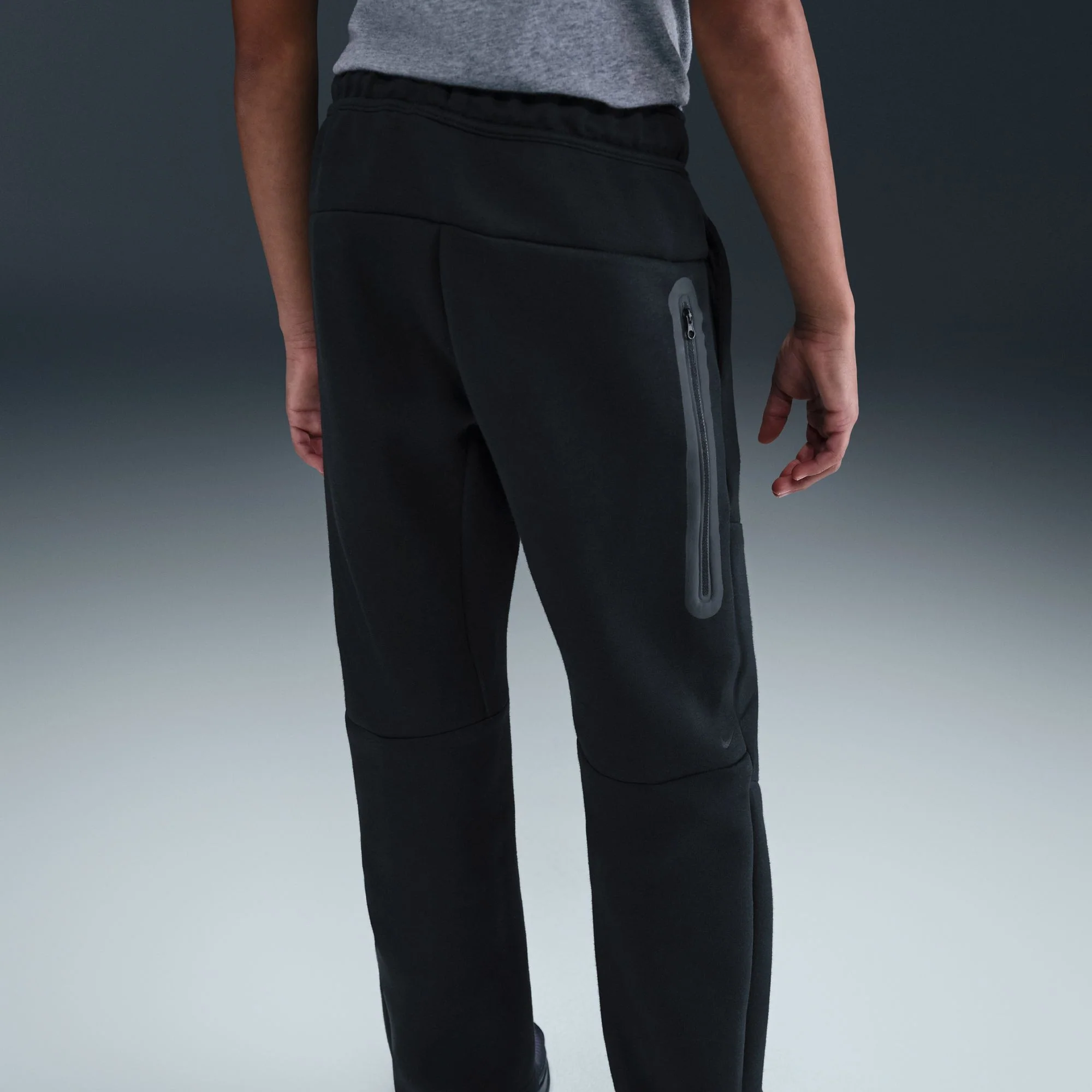 Y Nike Sportswear Tech Fleece IM0494-010 - Image 14