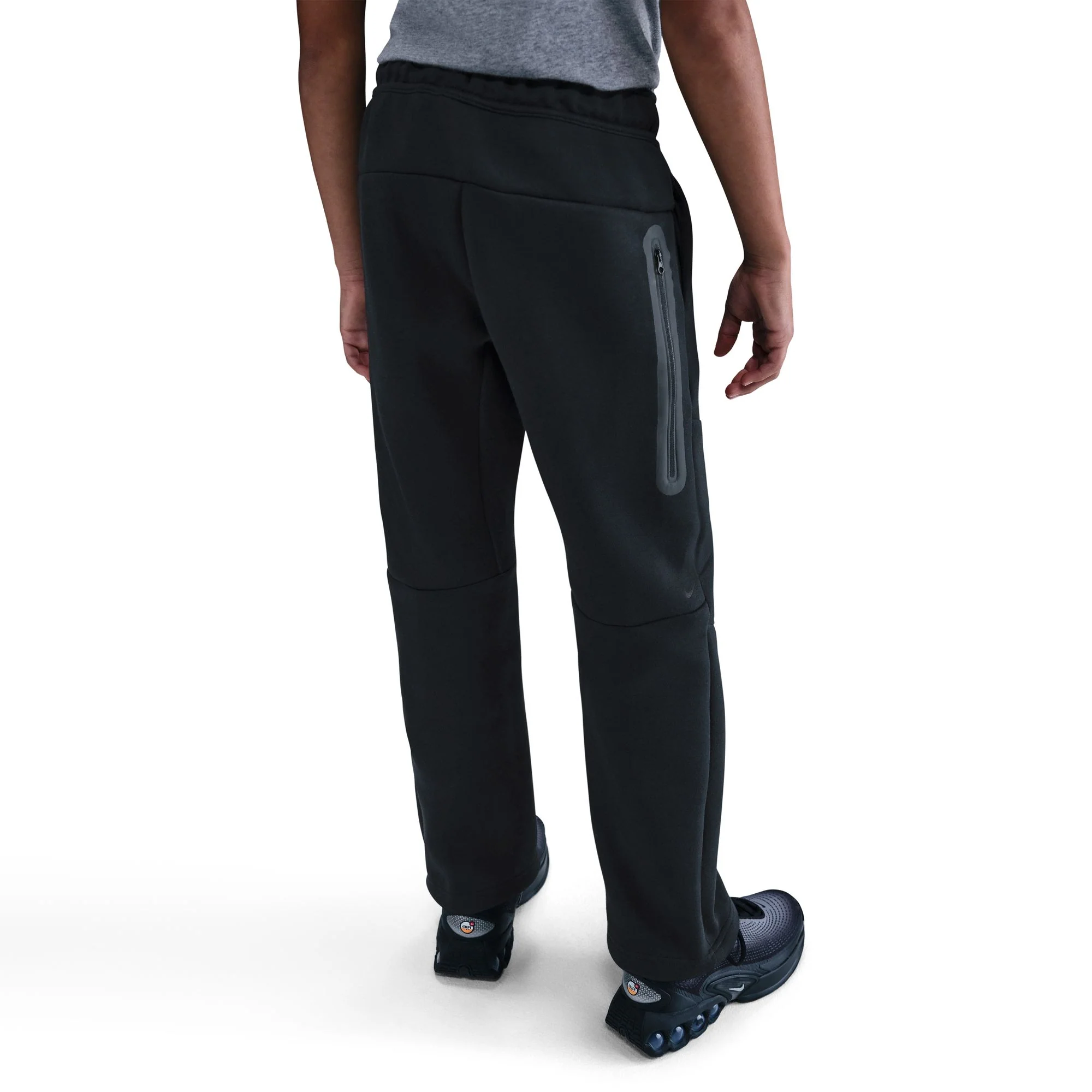 Y Nike Sportswear Tech Fleece IM0494-010 - Image 4