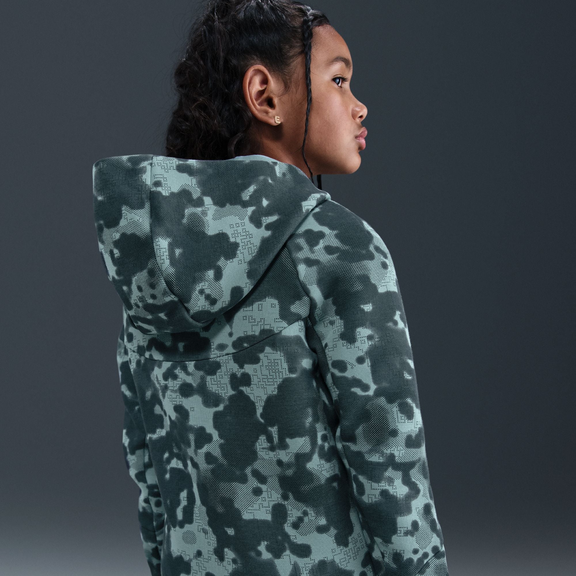 Y Nike Tech HQ8891-017 - Image 14