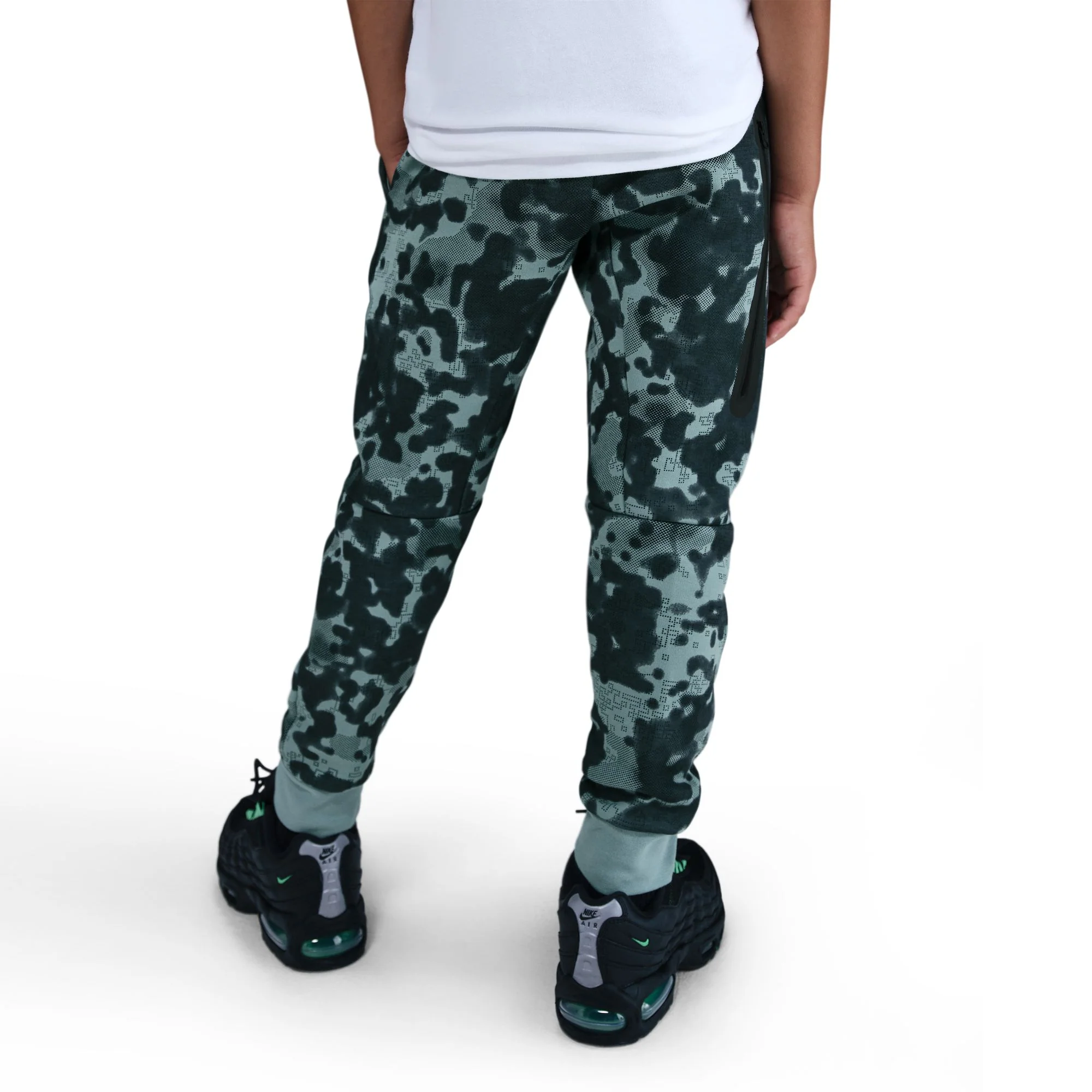 Y Nike Tech HQ8901-017 - Image 10
